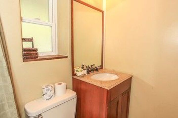 Room 6 of 60
