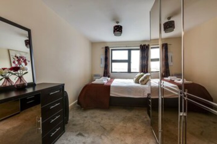 Room 9 of 12