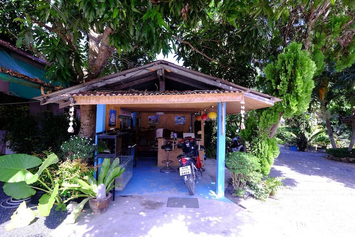 BANGKHAM HOMESTAY