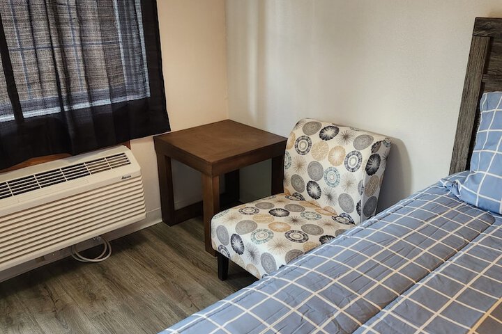 Room 7 of 38