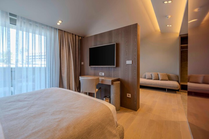 Room 21 of 126