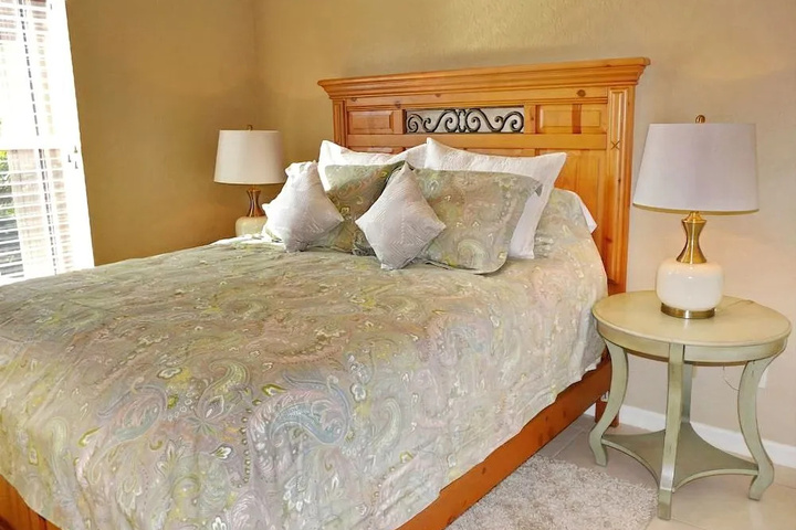 Room 2 of 16