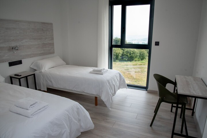 Room 10 of 40
