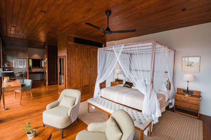 Room 6 of 21