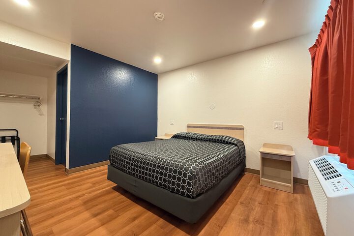 Room 3 of 24