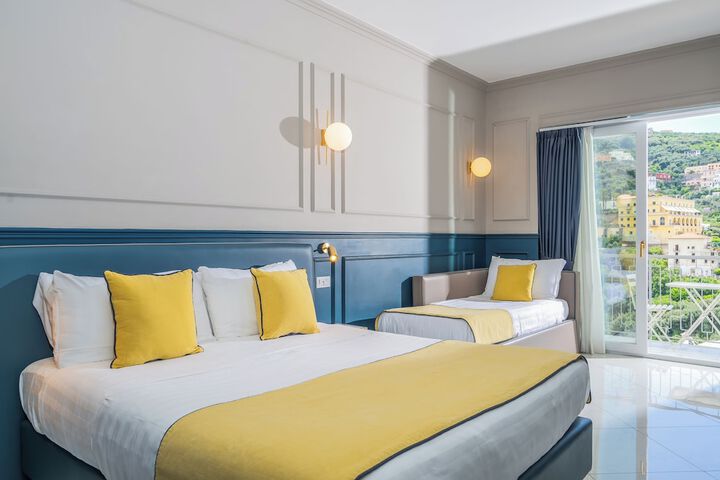 Room 54 of 211