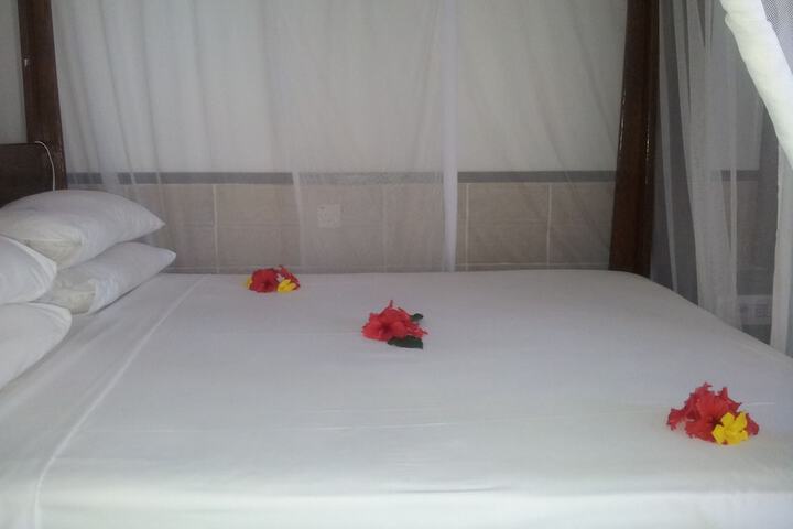 Room 11 of 113