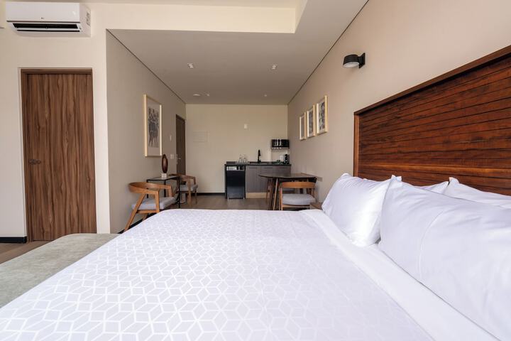 Room 5 of 60