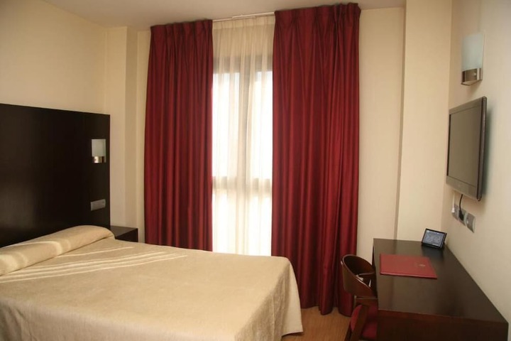 Room 10 of 36