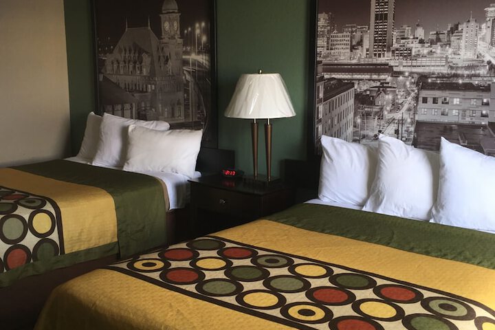 2 Double Beds (7 of 11)
