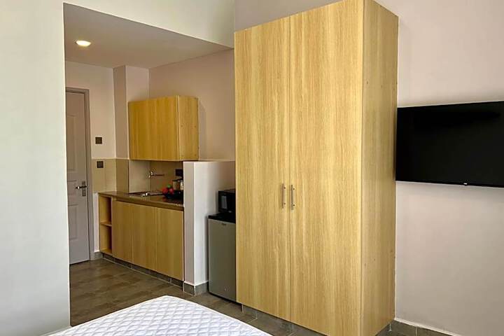 General 10 of 15
