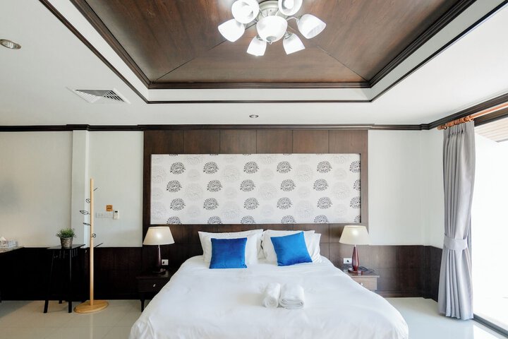 Room 9 of 55