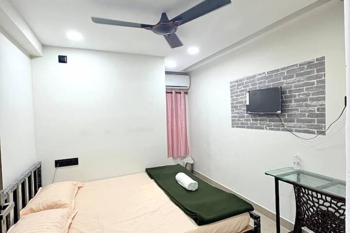 Room 14 of 31