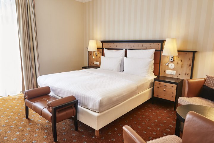 Room 10 of 95