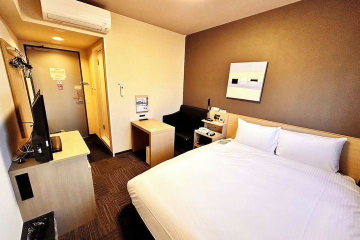 Room 7 of 36