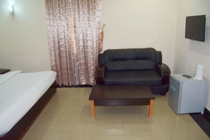 Room 2 of 14