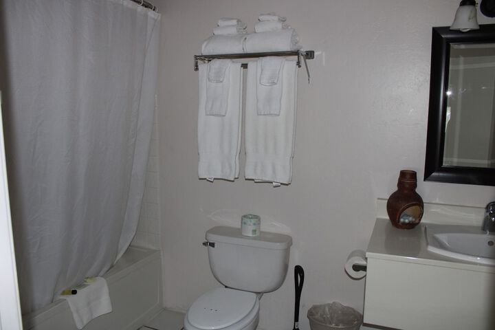 Room 98 of 104