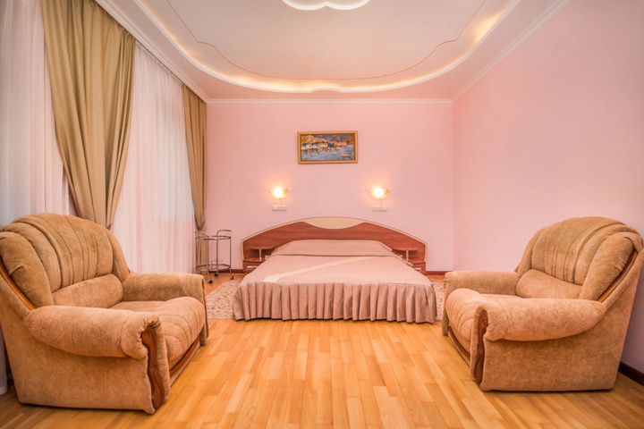 Viktoria Hotel