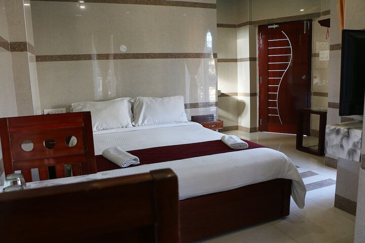 Room 8 of 25