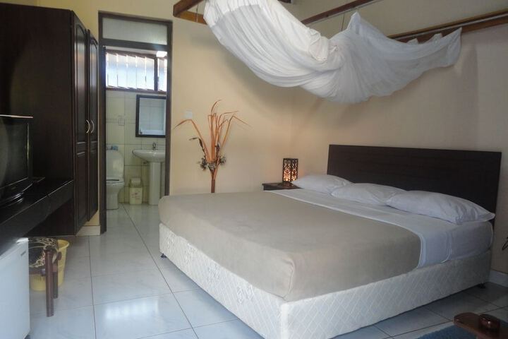 Room 5 of 49