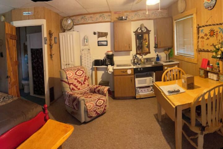 Room 11 of 36