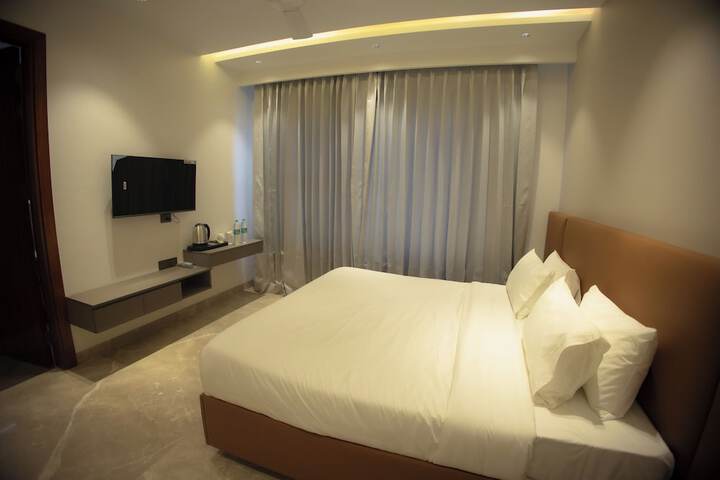 Room 17 of 47