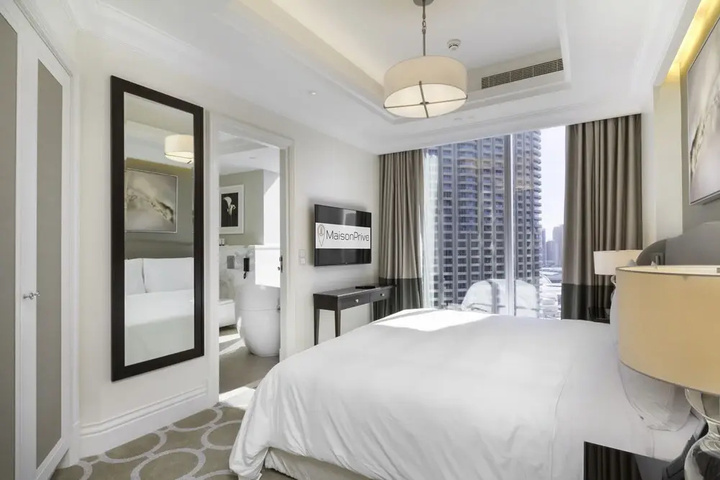 Room 3 of 12