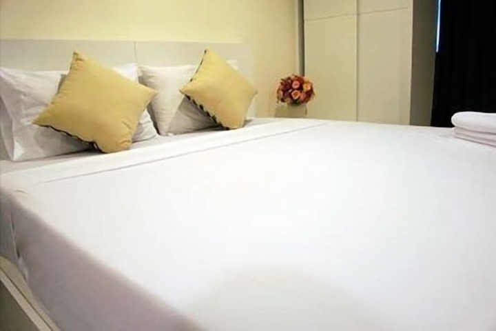Room 33 of 83