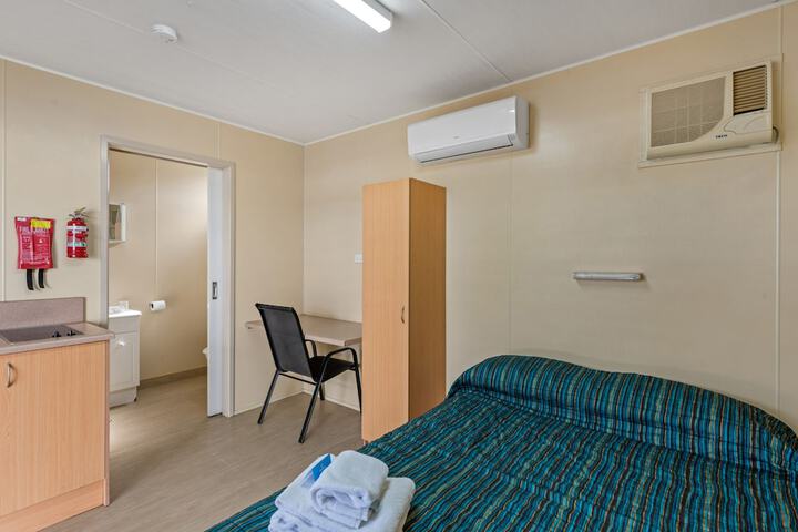 Room 5 of 12