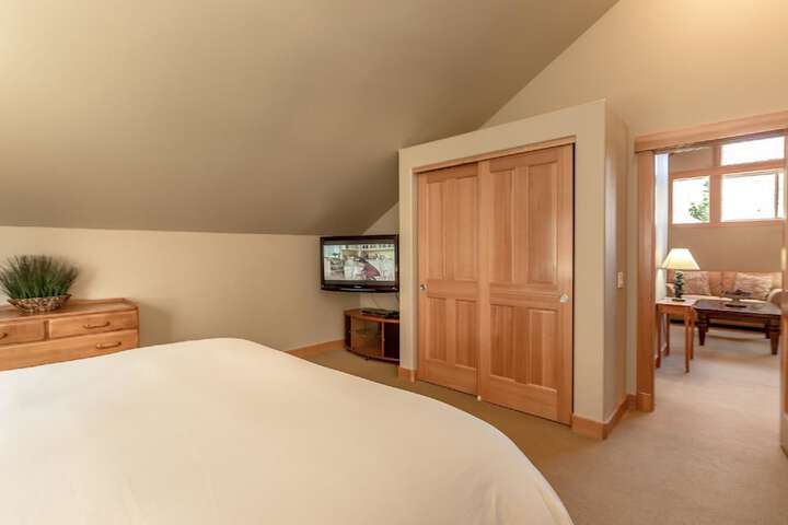 Room 8 of 32