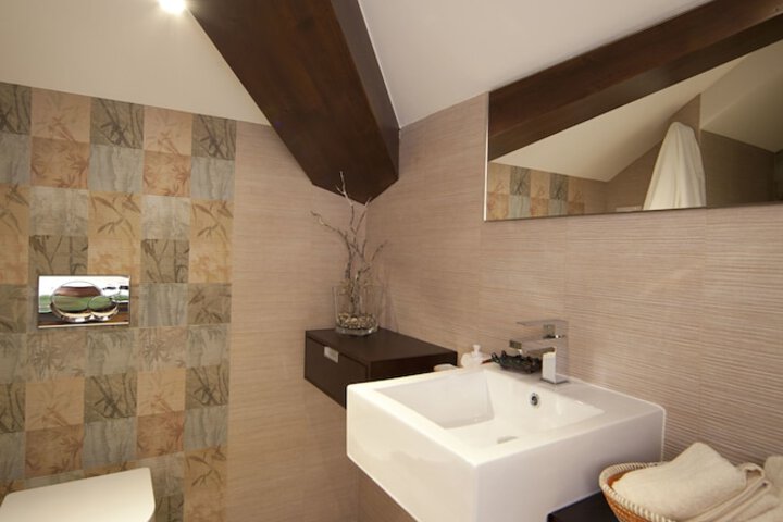 Clean Restrooms