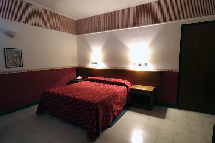 Room 13 of 59