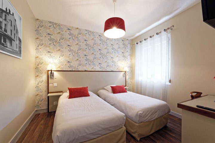 Room 15 of 60
