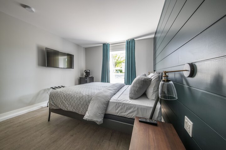 Room 12 of 48