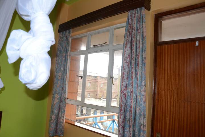 Room 26 of 50