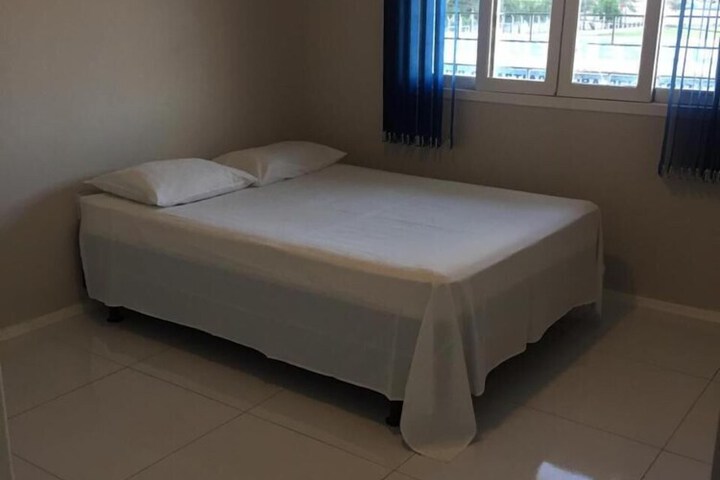 Room 8 of 33