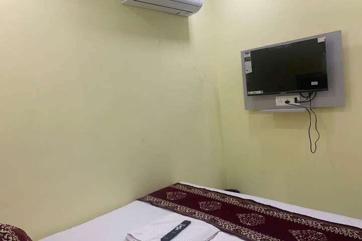 Room 5 of 21