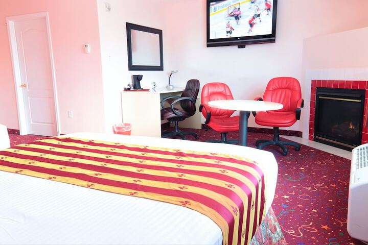 Room 19 of 48