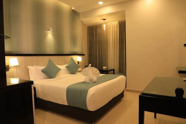 Room 8 of 30