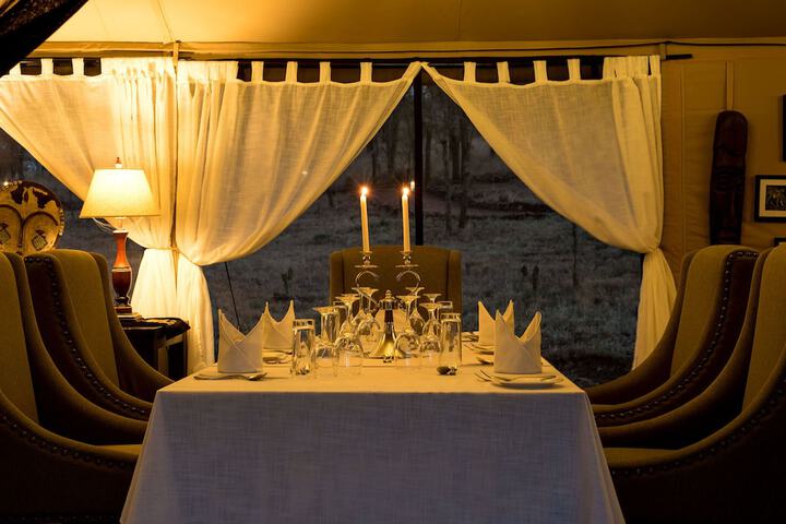 Dining 16 of 25
