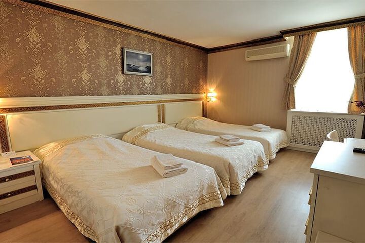 Room 3 of 33