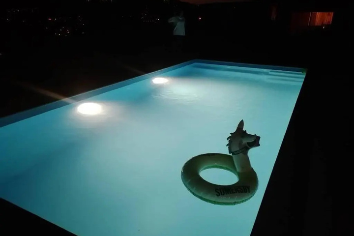 Pool 8 of 16
