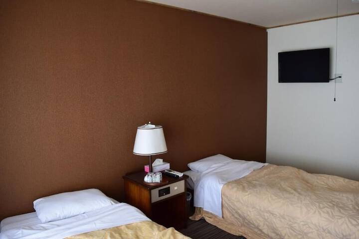 Room 14 of 35