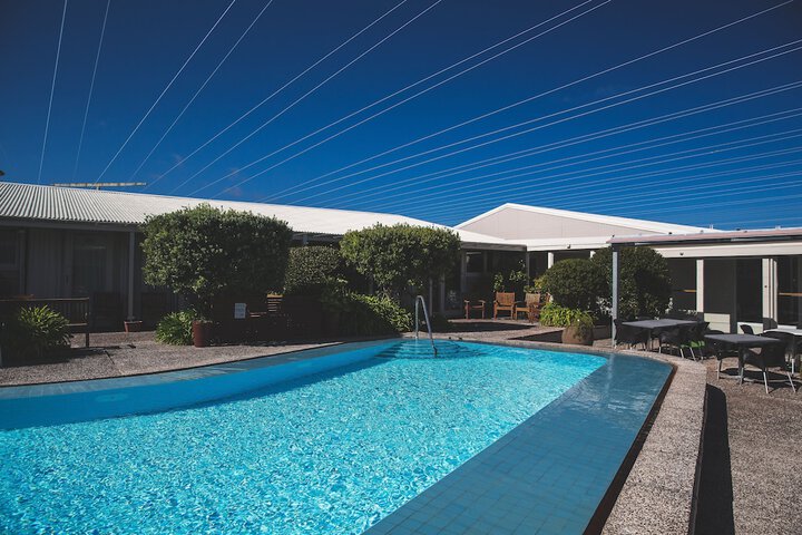 Hotel Pool