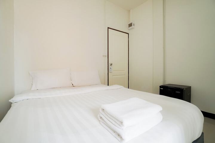 Room 35 of 79