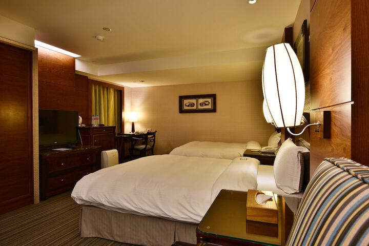 Room 43 of 164