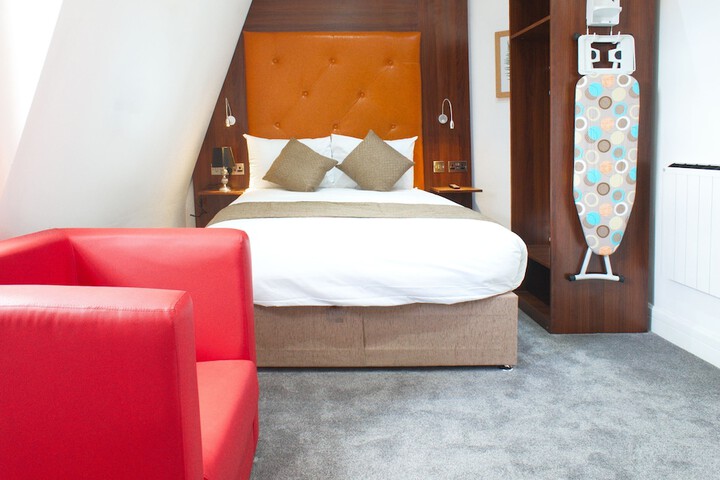 Room 5 of 26