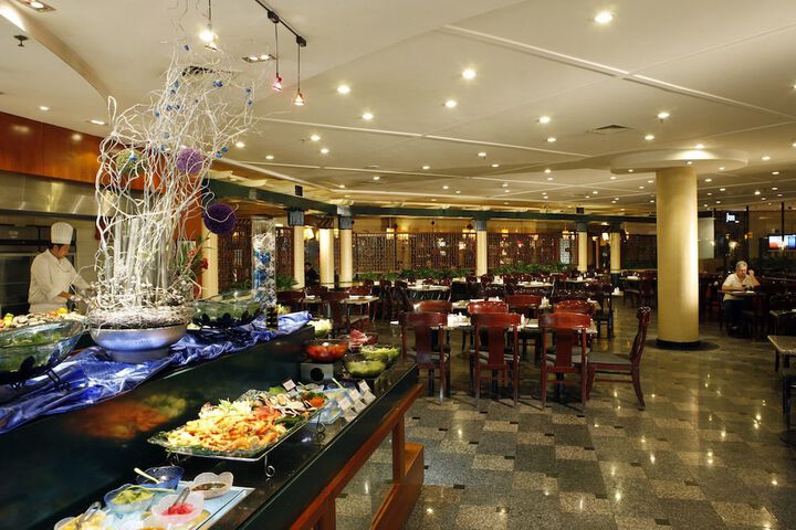 Dining 130 of 175