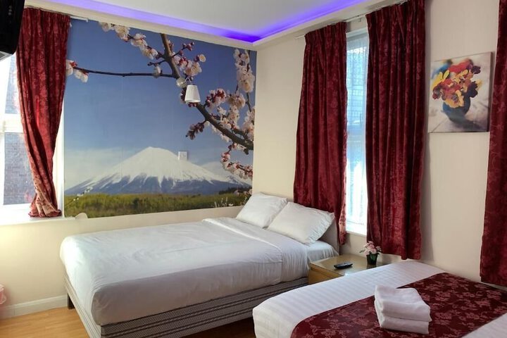 Room 15 of 26