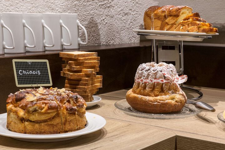 Breakfast/Coffee Service 54 of 72